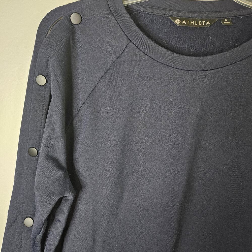 Athleta Snappy Sweatshirt S Navy Blue Pullover Athleisure Shoulder Sleeve Snaps - Picture 2 of 10